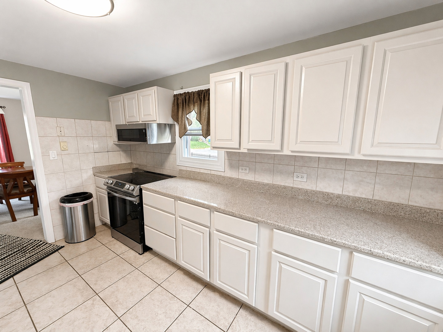 913 Flossmoor Avenue, Waukegan, IL