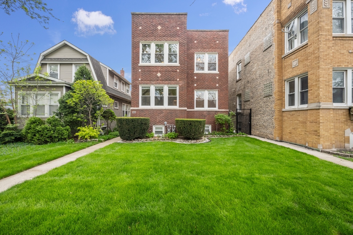 3220 N Keating Avenue, Chicago, IL
