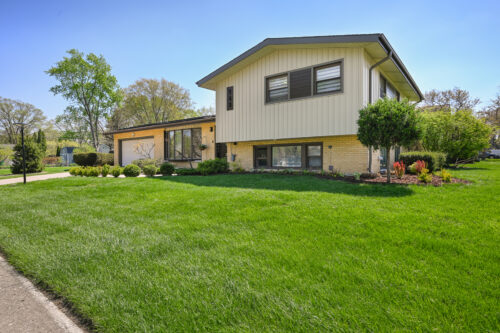 143 N CIRCLE Avenue, Bloomingdale, IL