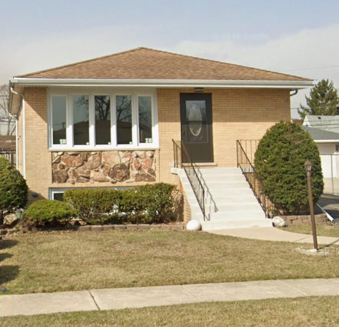 8530 S 78th Avenue, Bridgeview, IL