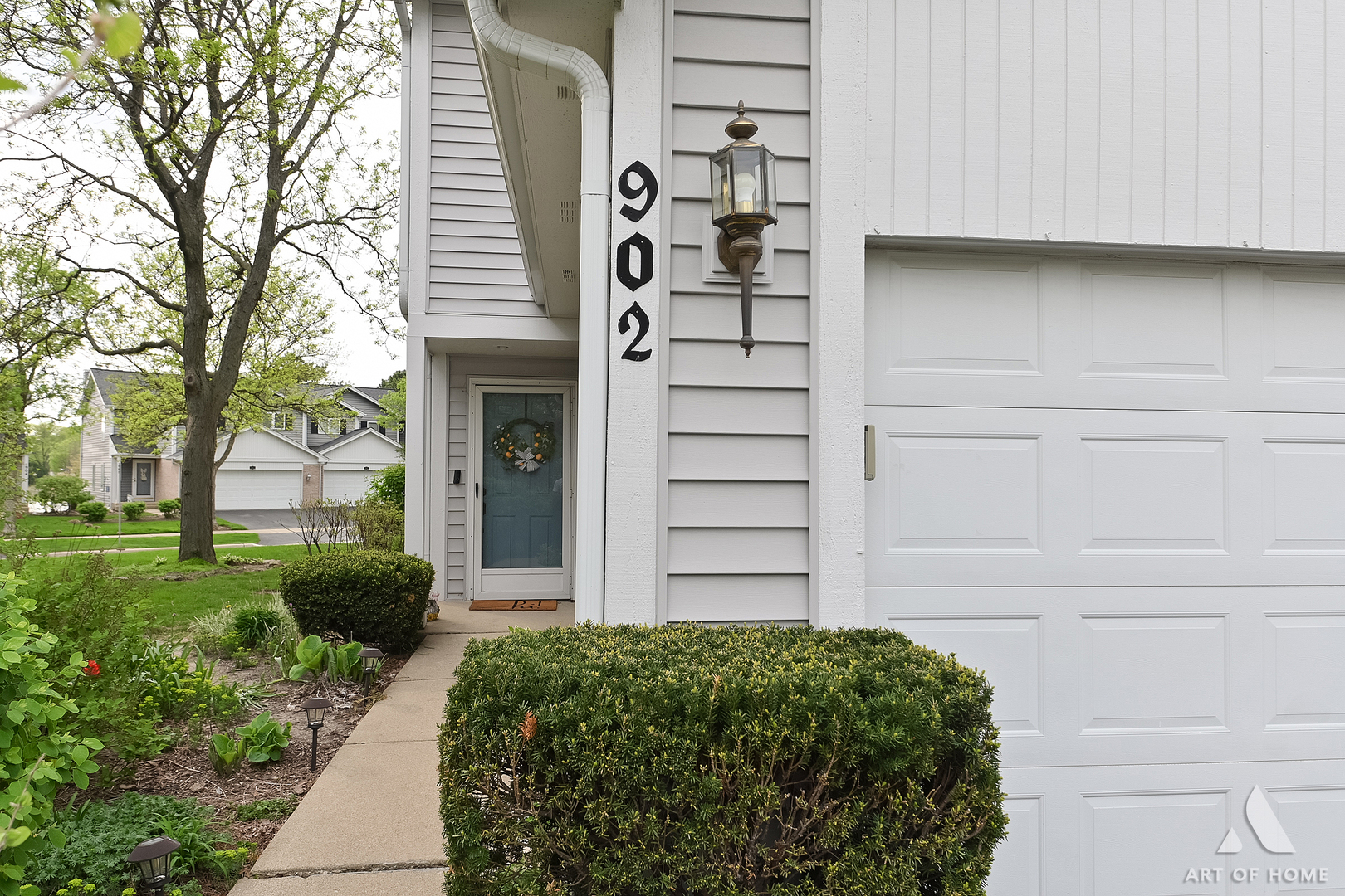 902 Ashley Court, Westmont, IL