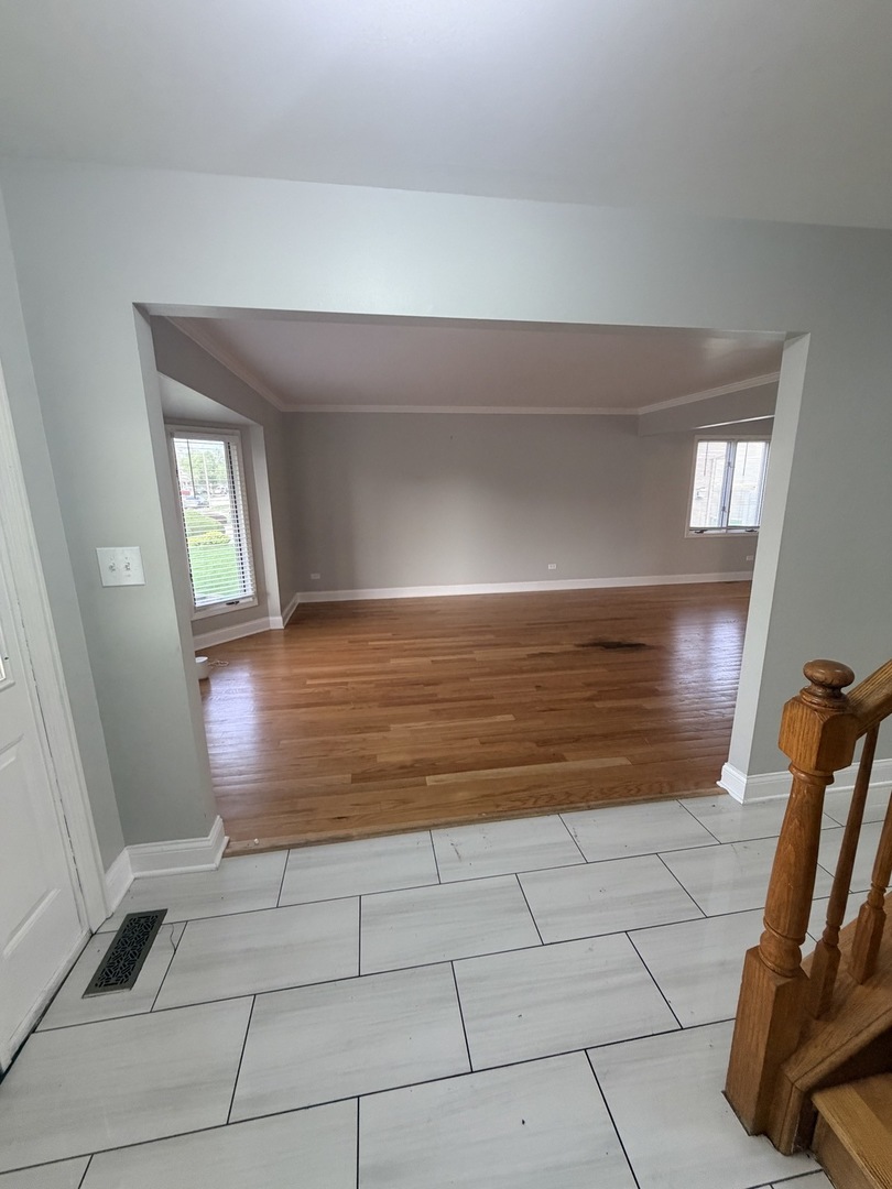 5327 Northwestern Drive, Matteson, IL