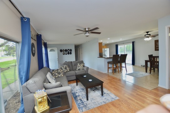 3204 Hunter Path Street, McHenry, IL