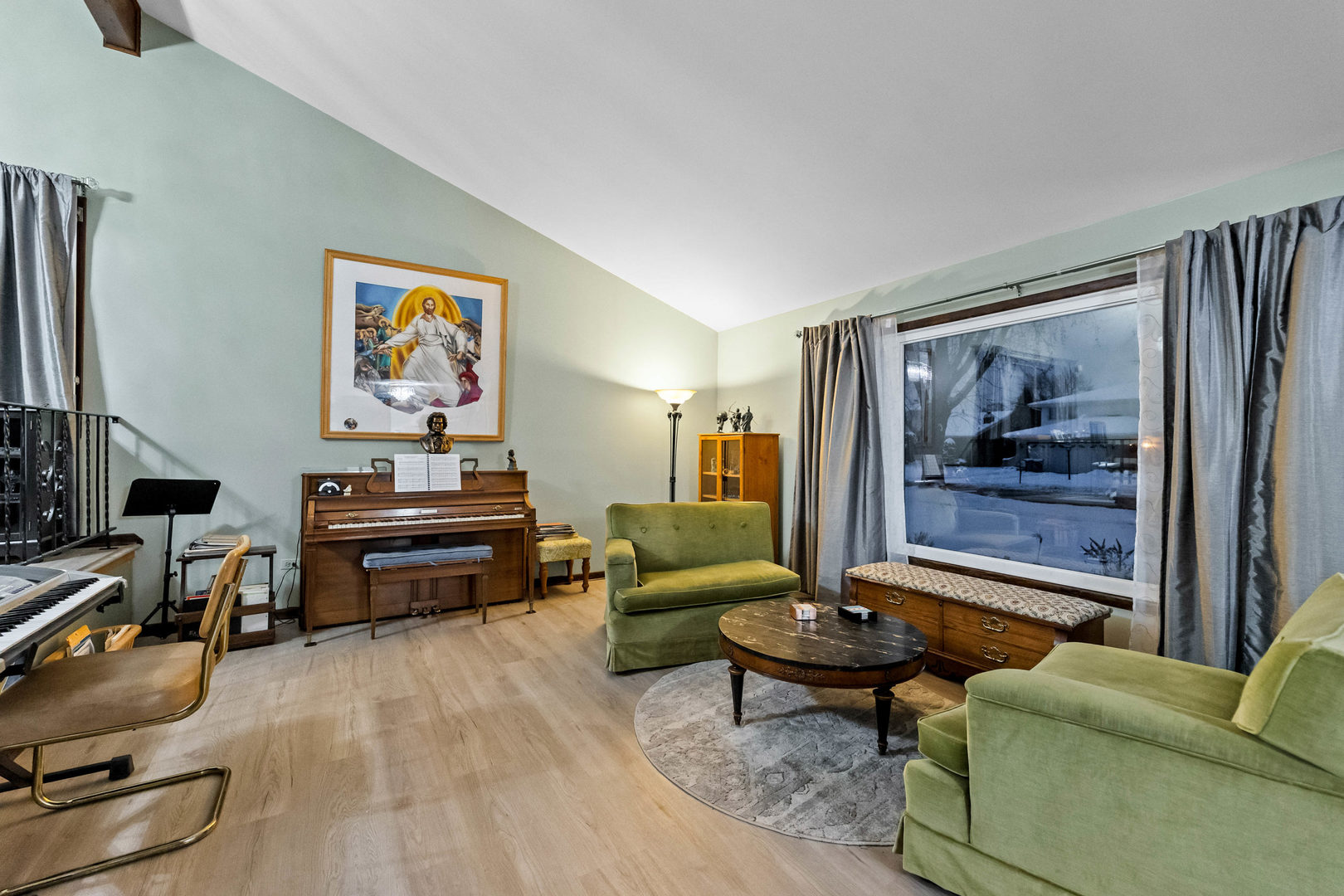 8058 Circle Drive, Palos Hills, IL