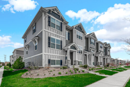 2101 Yellowstone Boulevard, Mundelein, IL