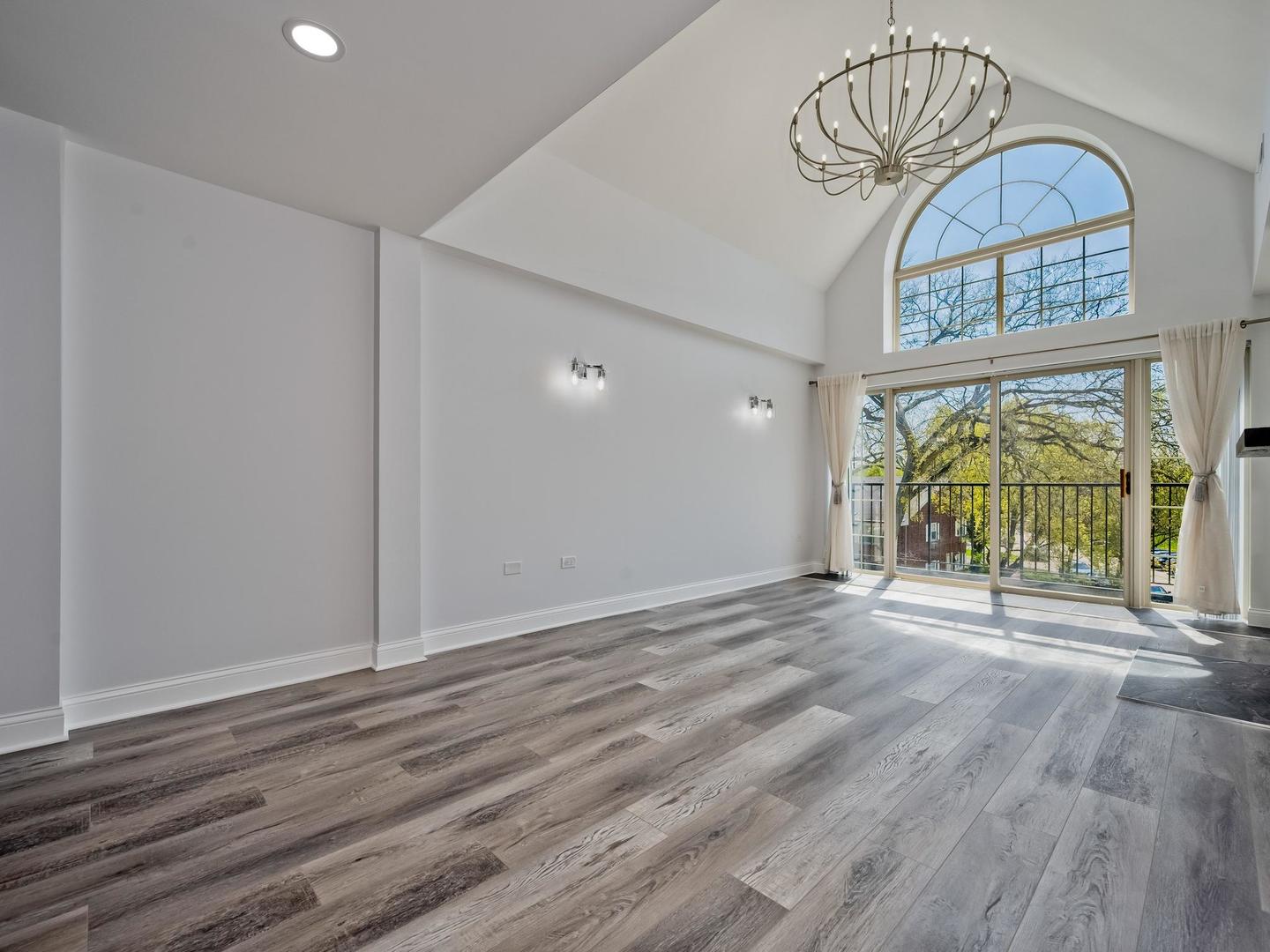 1800 Dewes Street #305, Glenview, IL