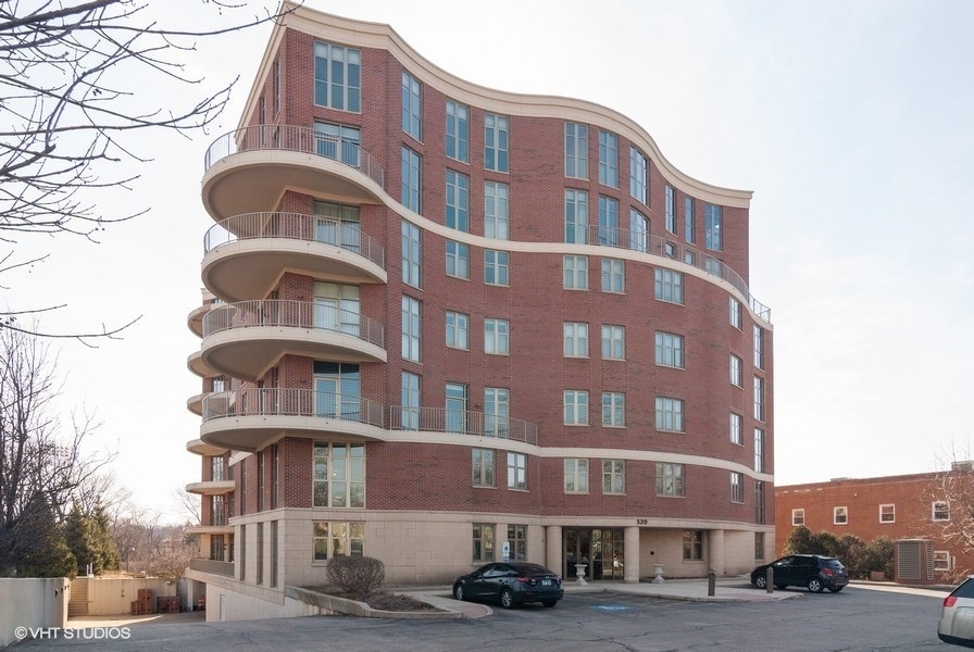 520 S WASHINGTON Street #604, Naperville, IL