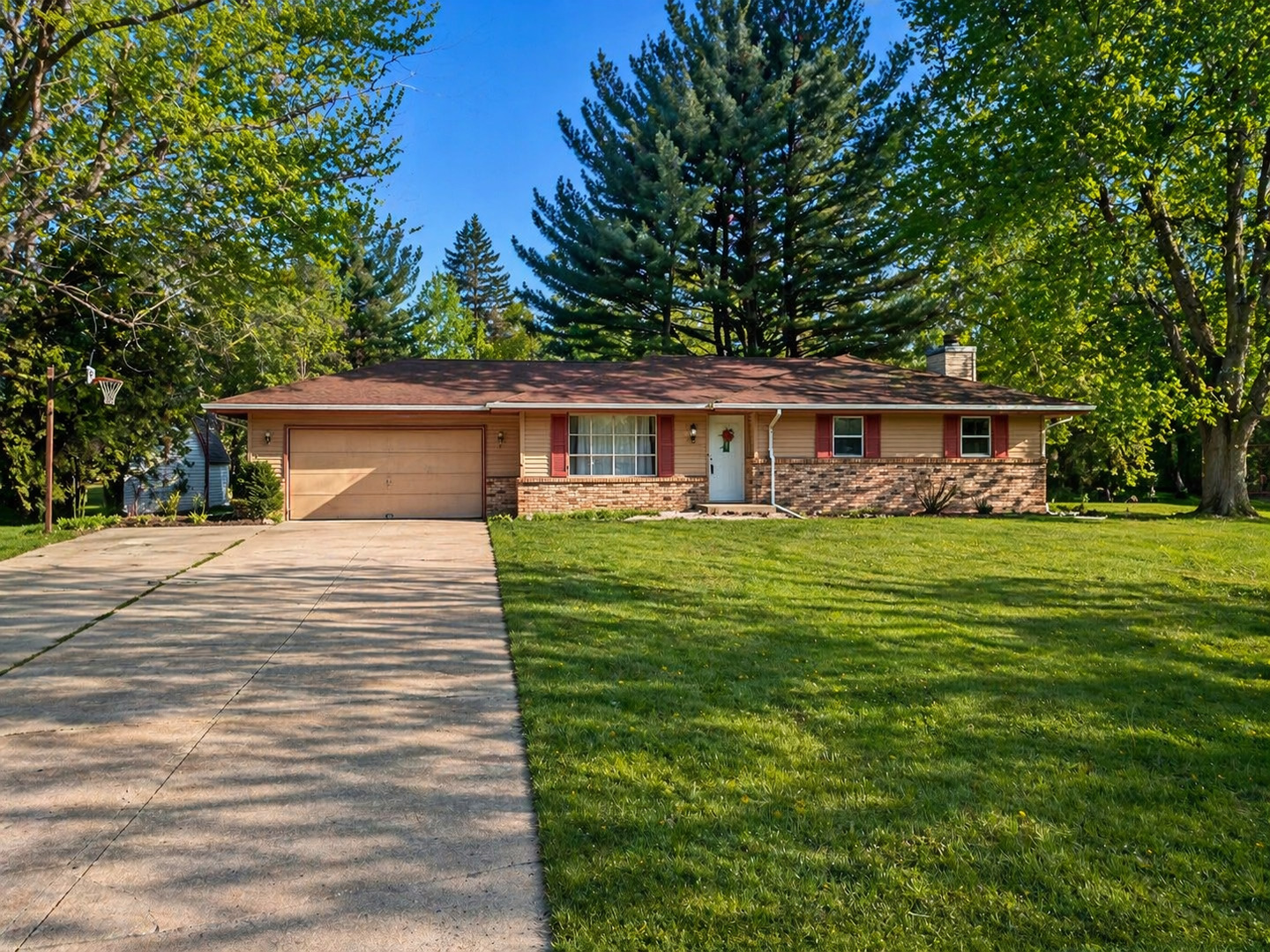 3919 Falling Leaf Drive, Rockford, IL