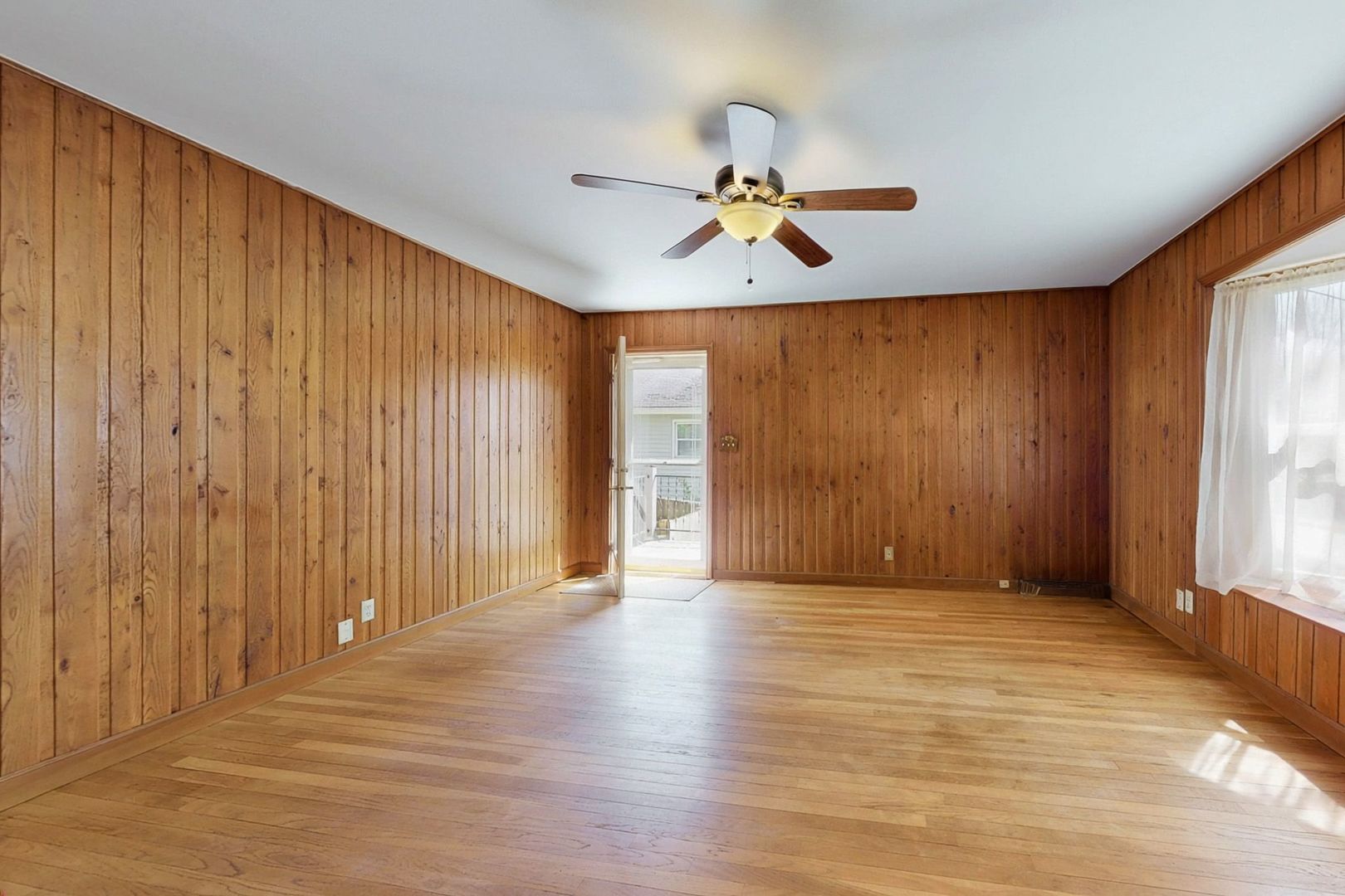 506 Park Court, Fox River Grove, IL