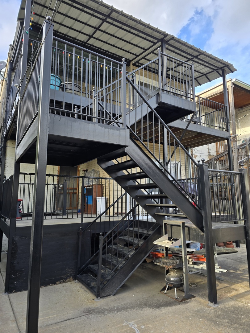 2629 W Winnemac Avenue, Chicago, IL