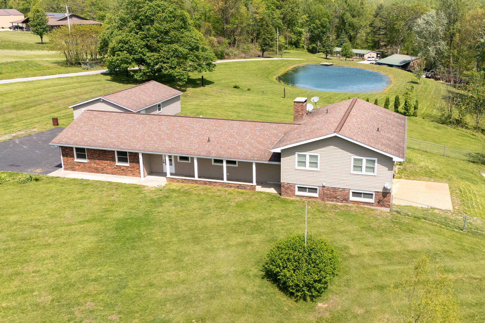 1040 Skyline Drive, Cobden, IL