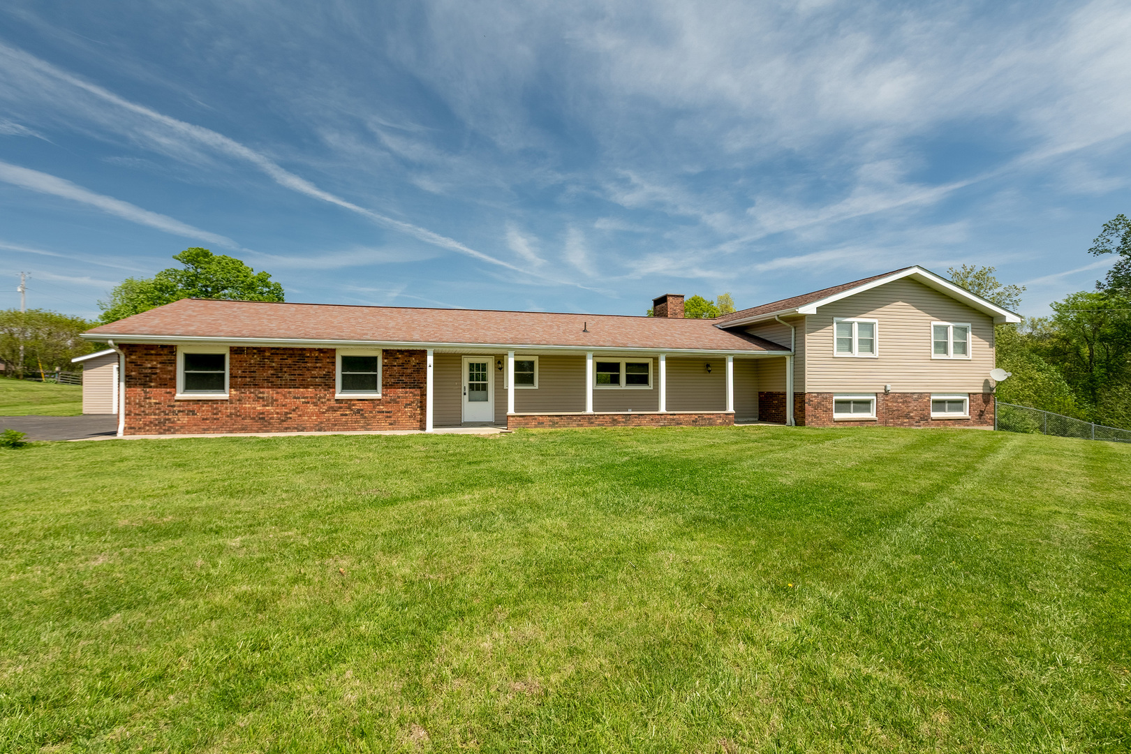 1040 Skyline Drive, Cobden, IL
