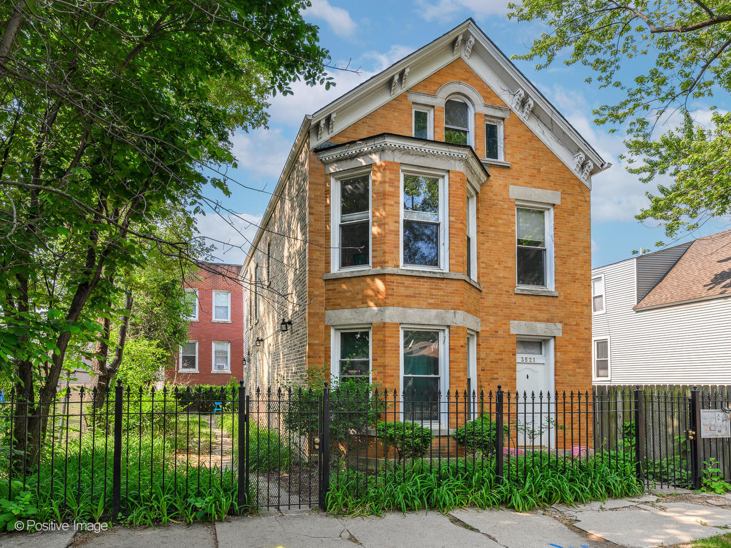 3521 W Cortland Street #1R, Chicago, IL