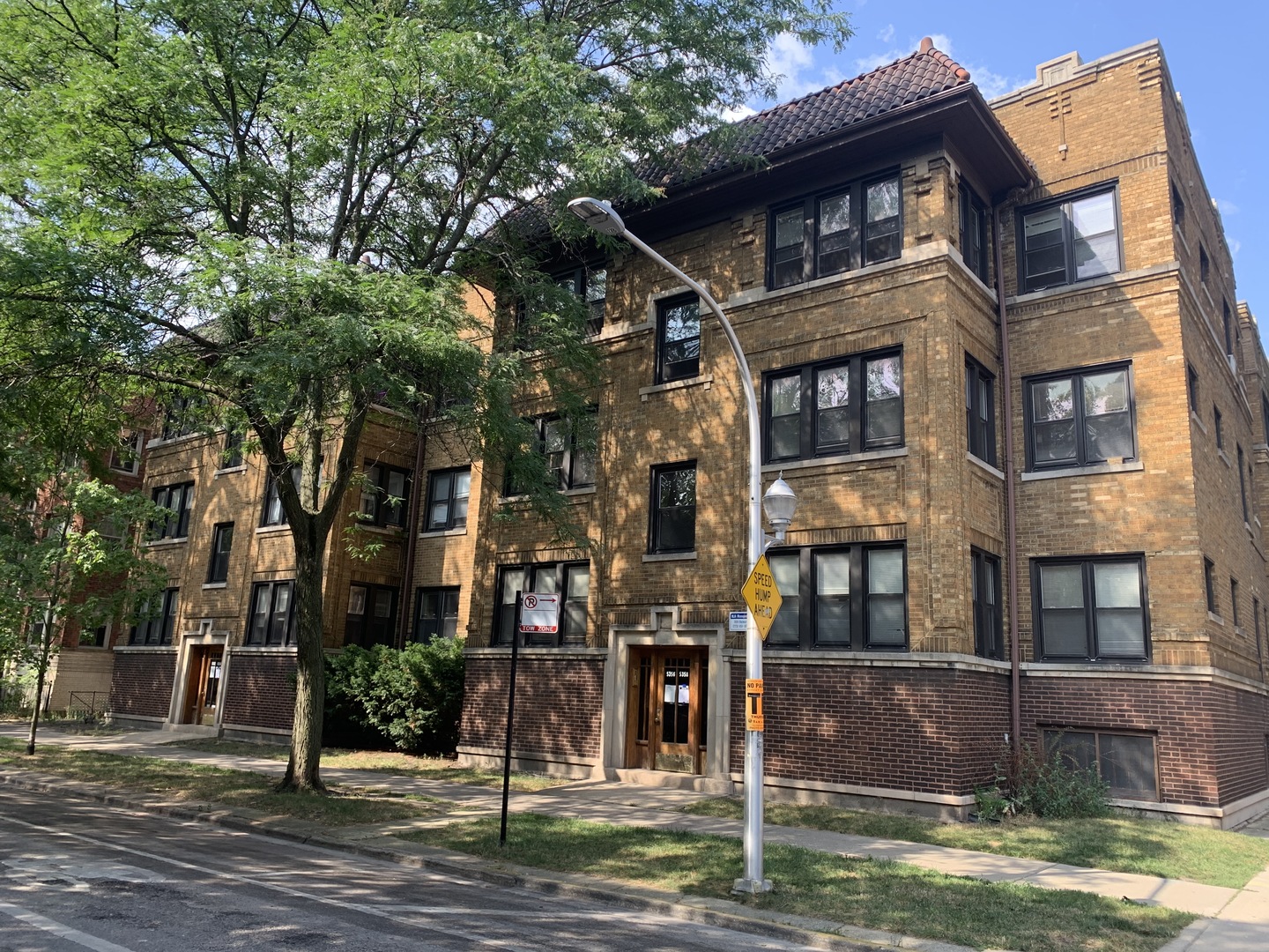 5358 N Winthrop Avenue #3RD, Chicago, IL