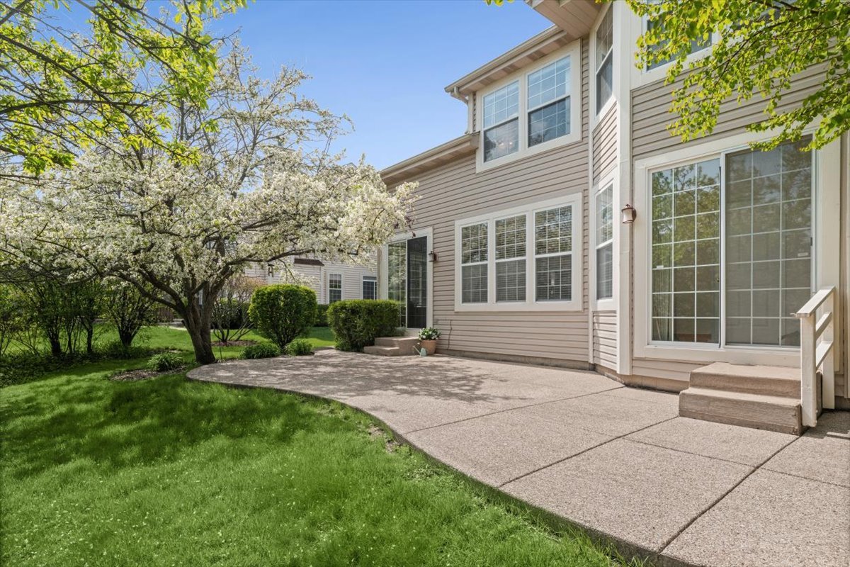 2301 Madiera Lane, Buffalo Grove, IL