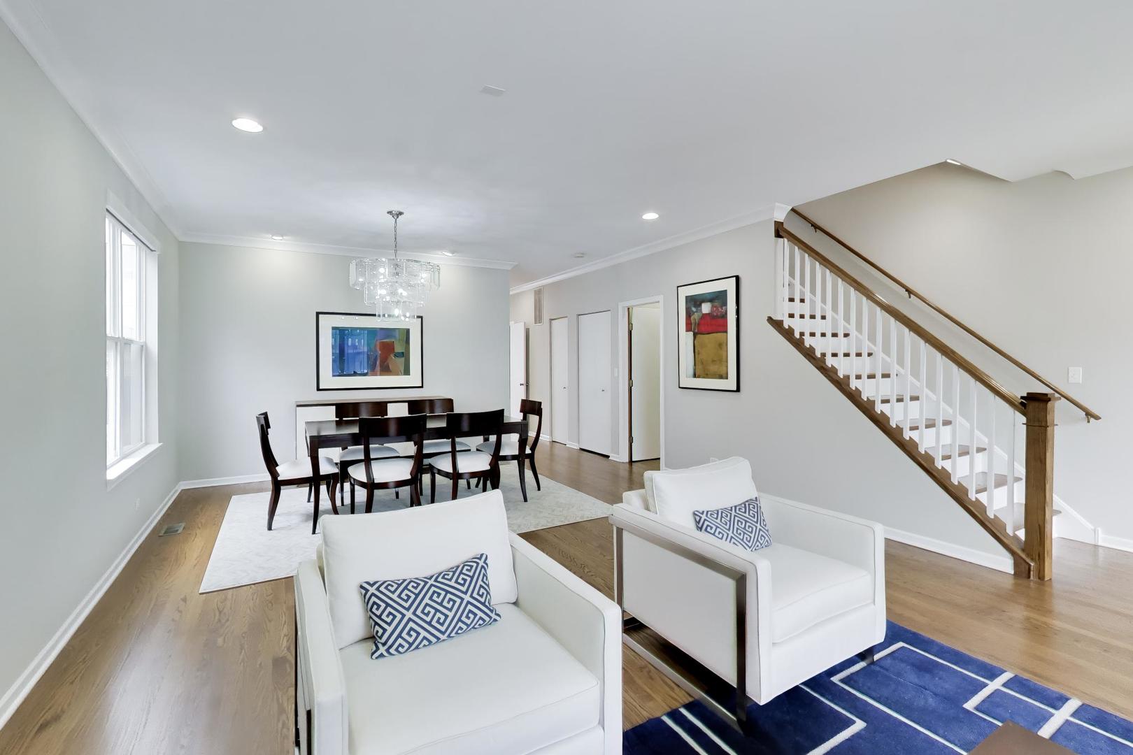 4856 S Cornell Avenue, Chicago, IL