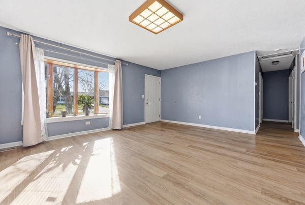 8045 NORTHWAY Drive, Hanover Park, IL