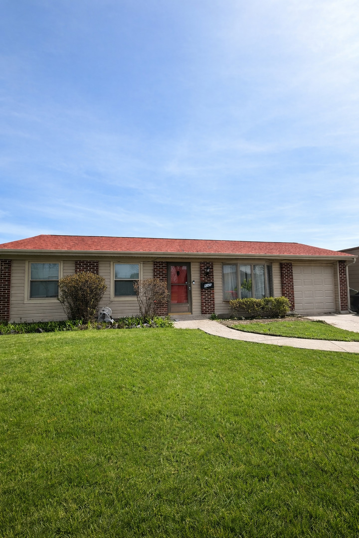 8045 NORTHWAY Drive, Hanover Park, IL