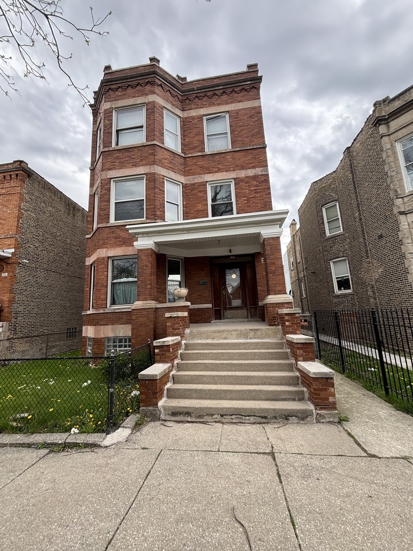 1538 N Avers Avenue #3, Chicago, IL