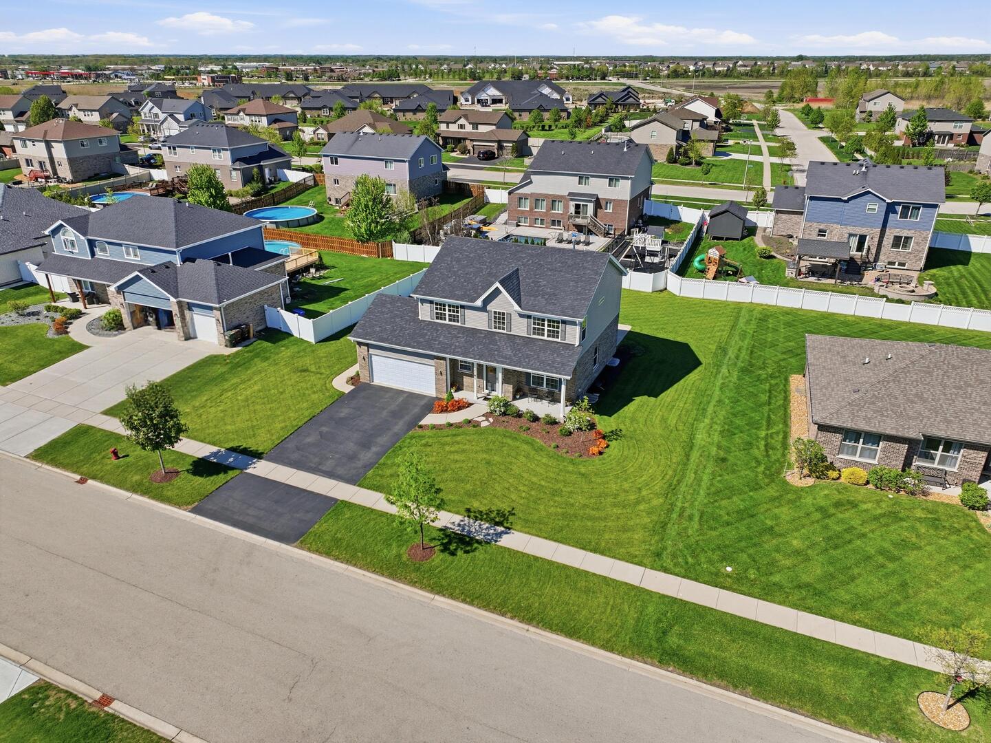 2181 Runway Drive, New Lenox, IL