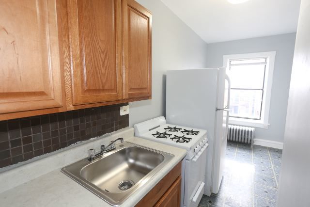 4604 N Beacon Street #4F, Chicago, IL