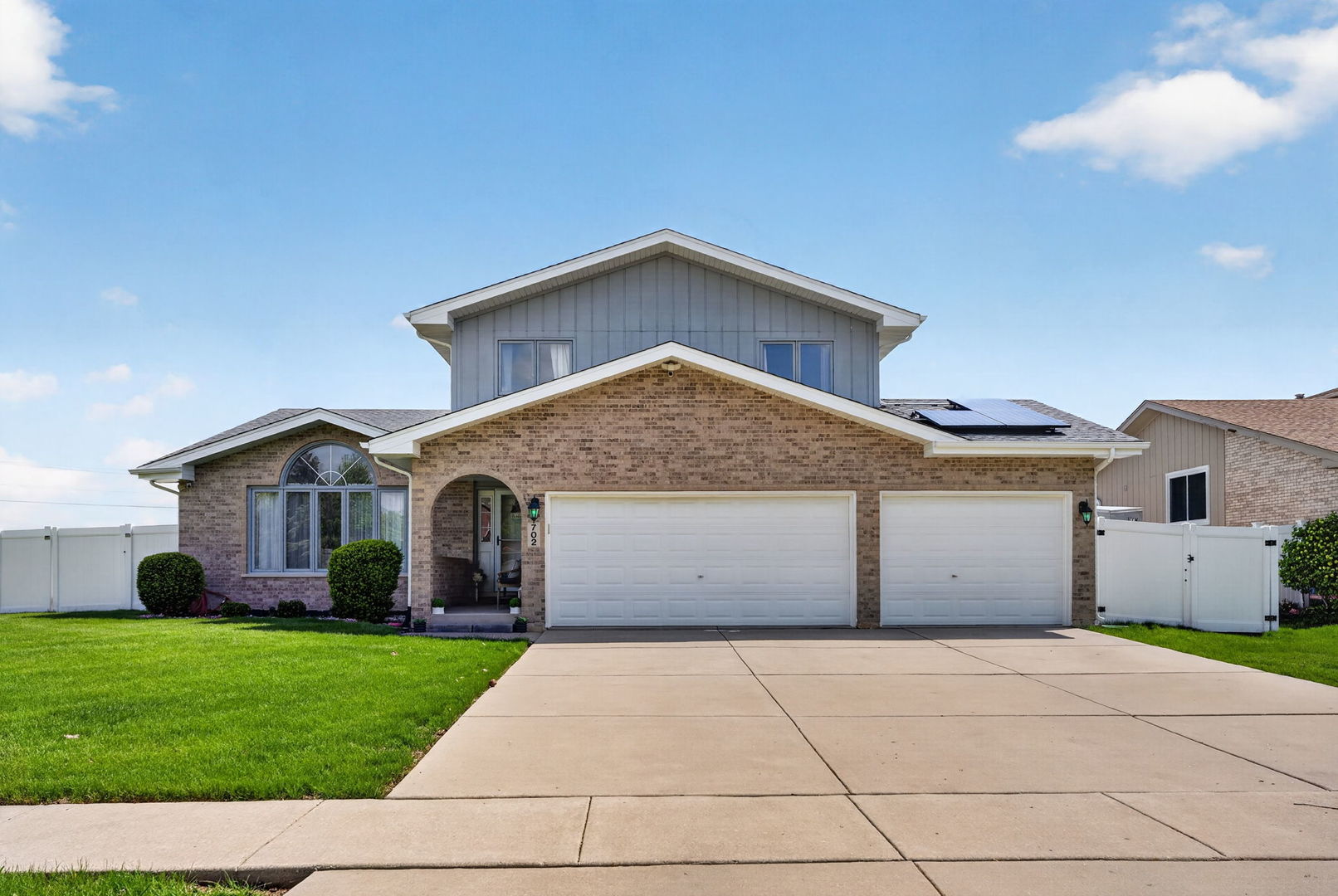 702 Longwood Court, Minooka, IL