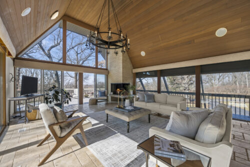 431 Maplewood Drive, Barrington, IL