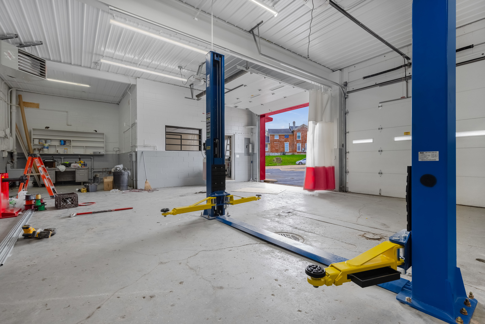 319 S Adams Avenue, Freeport, IL