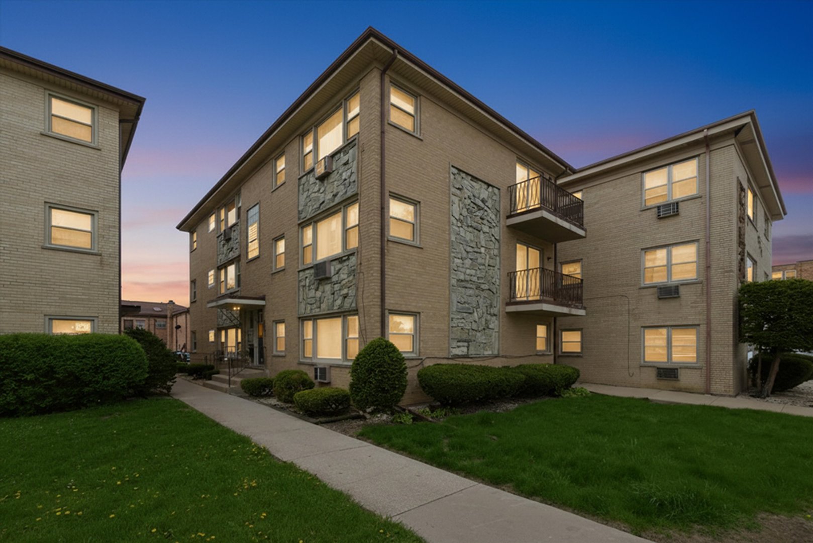 7709 W Marwood Avenue #3S, Elmwood Park, IL