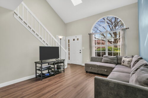 565 Ascot Lane, Streamwood, IL