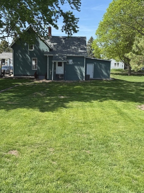 209 E Farnham Street, Sheffield, IL