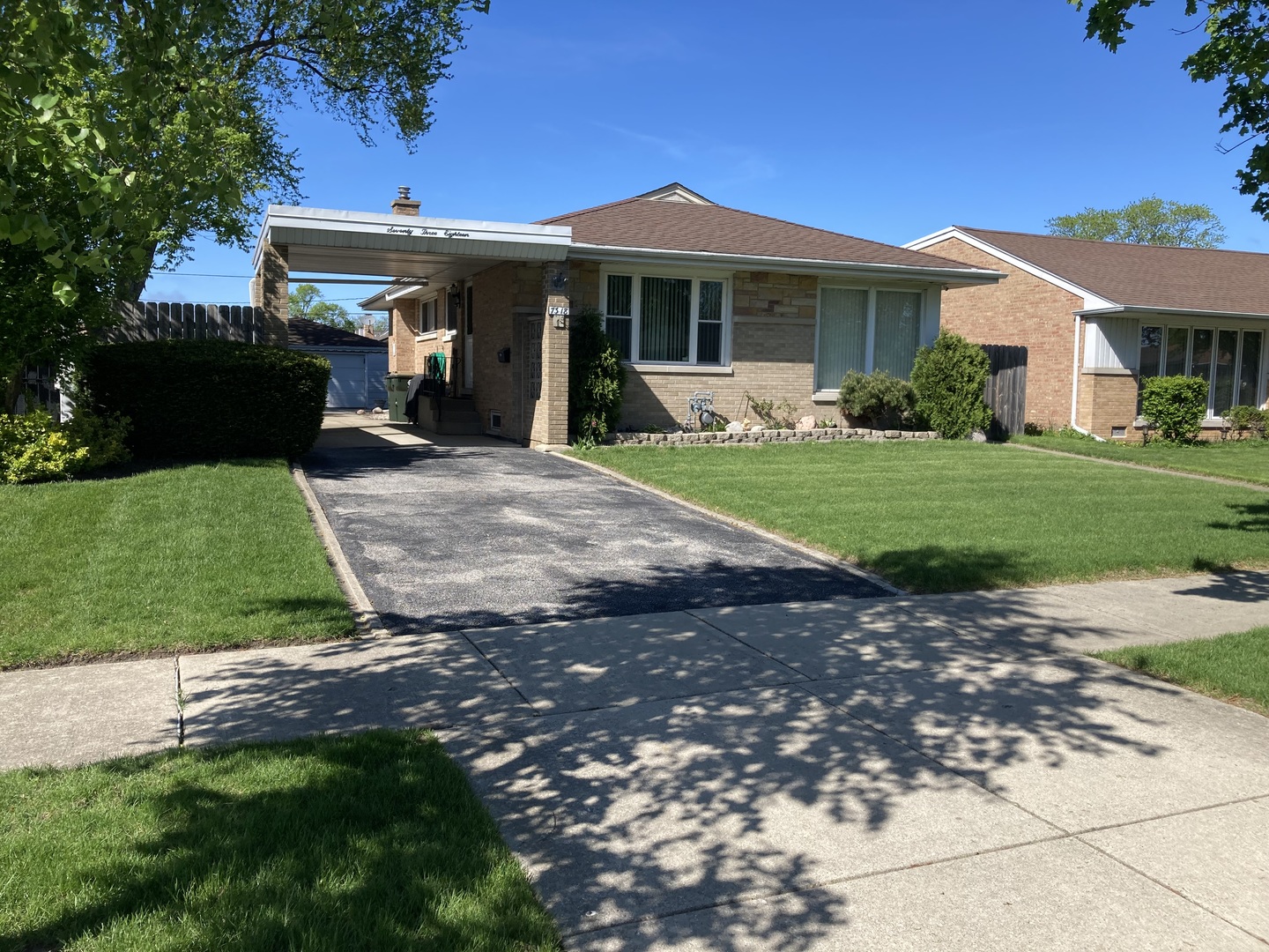 7318 W Lill Street, Niles, IL