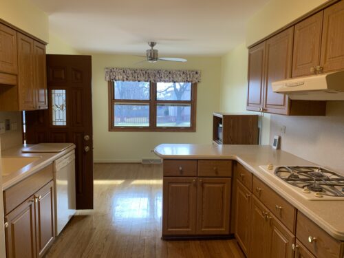 7609 Hayenga Lane, Darien, IL