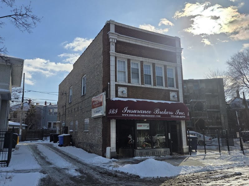 7547 N Rogers Avenue, Chicago, IL