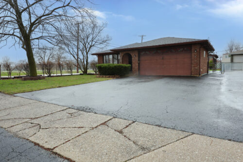 11050 Parkside Avenue, Chicago Ridge, IL