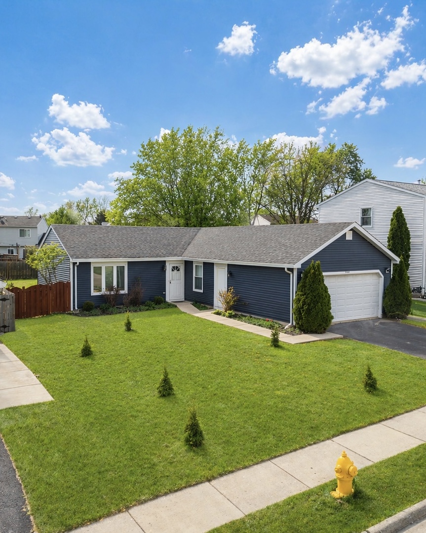 828 Huron Court, Carol Stream, IL
