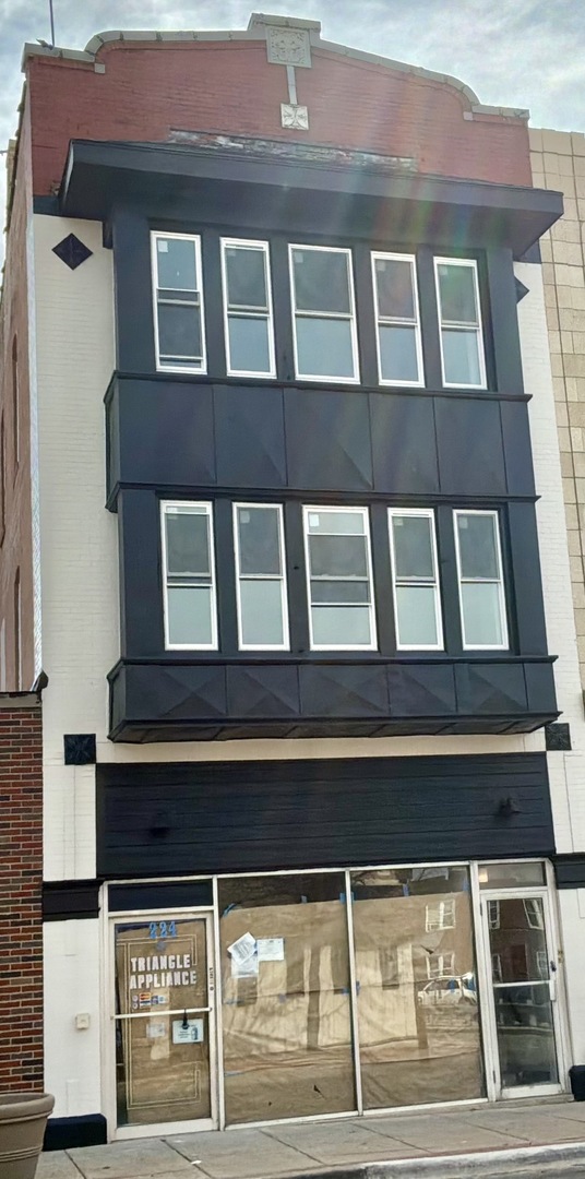 224 E Cass Street #2F, Joliet, IL