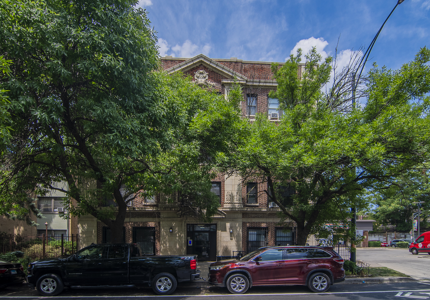 1414 W Pratt Boulevard #110, Chicago, IL