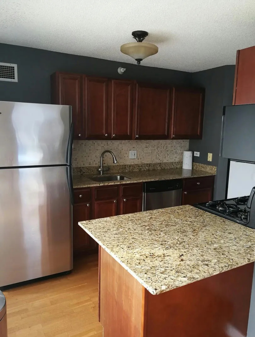 545 N Dearborn Street #2707, Chicago, IL