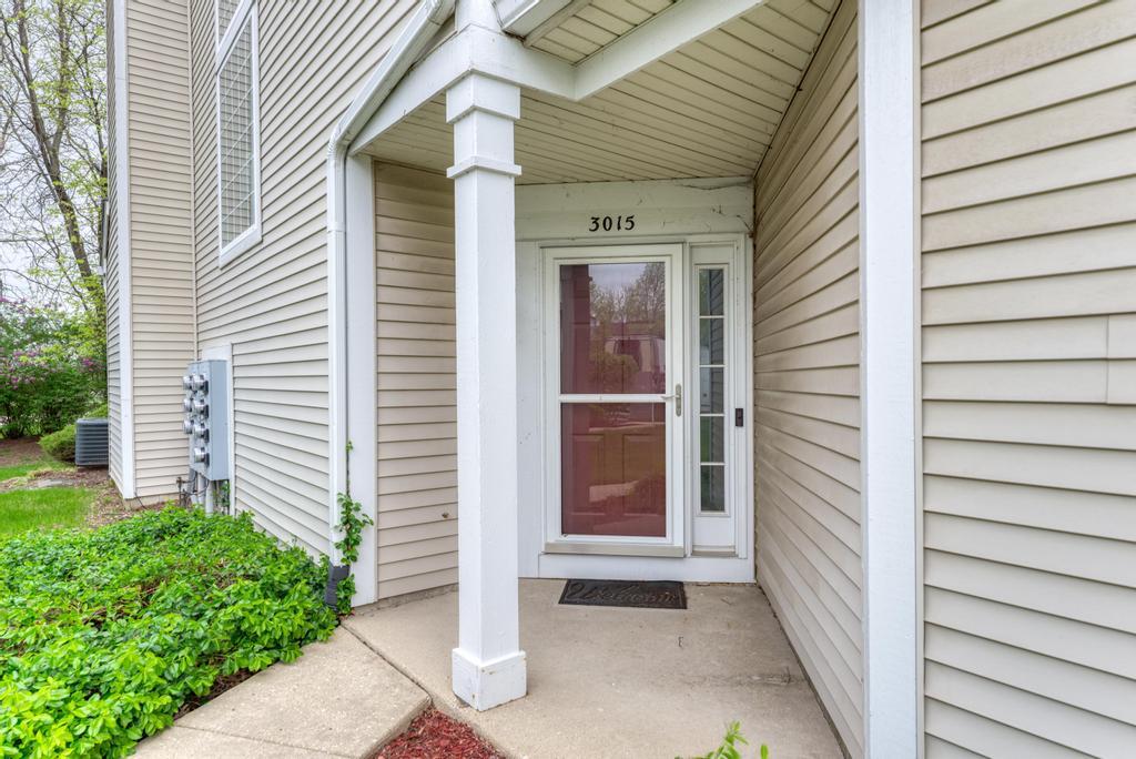 3015 Kentshire Circle #3015, Naperville, IL