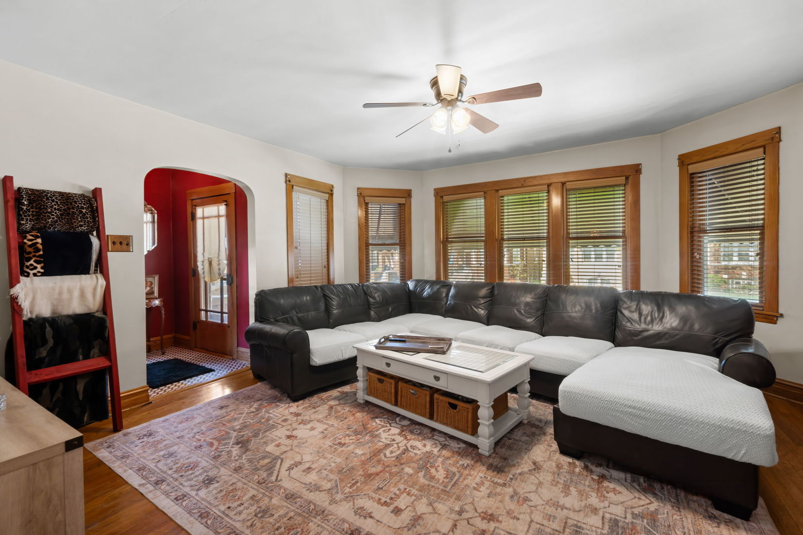 2945 N 77th Avenue, Elmwood Park, IL