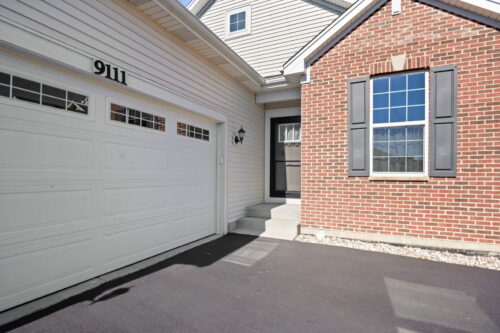 9111 Marks Court, Huntley, IL