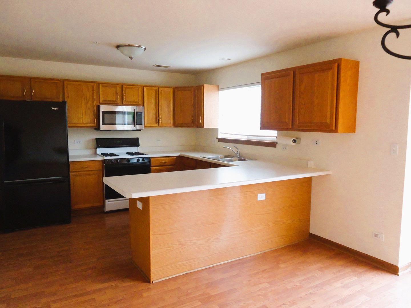 642 DIAMOND POINTE Drive, Mundelein, IL