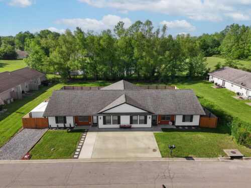 211 Wild Rose Lane, Marion, IL