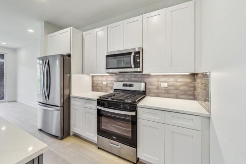 3355 N Southport Avenue #2F, Chicago, IL