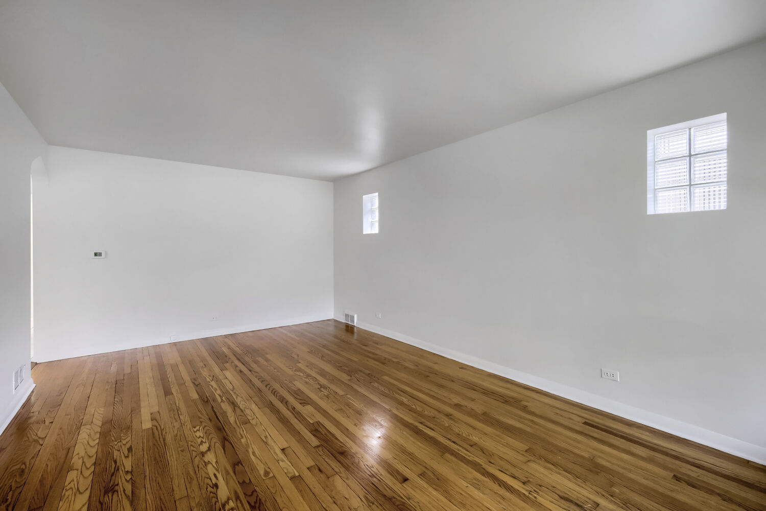 3311 N Plainfield Avenue, Chicago, IL