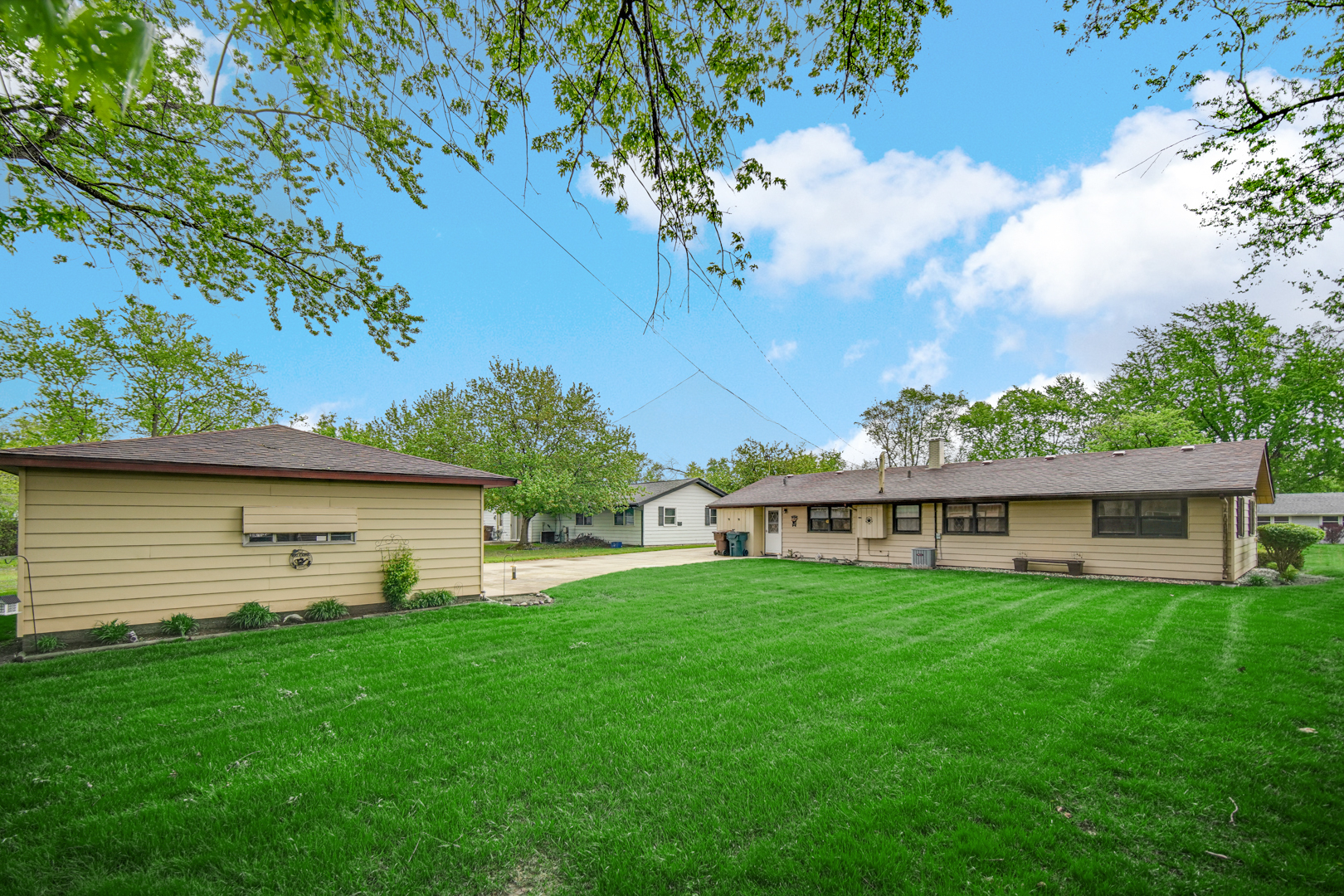 19050 Baker Avenue, Country Club Hills, IL