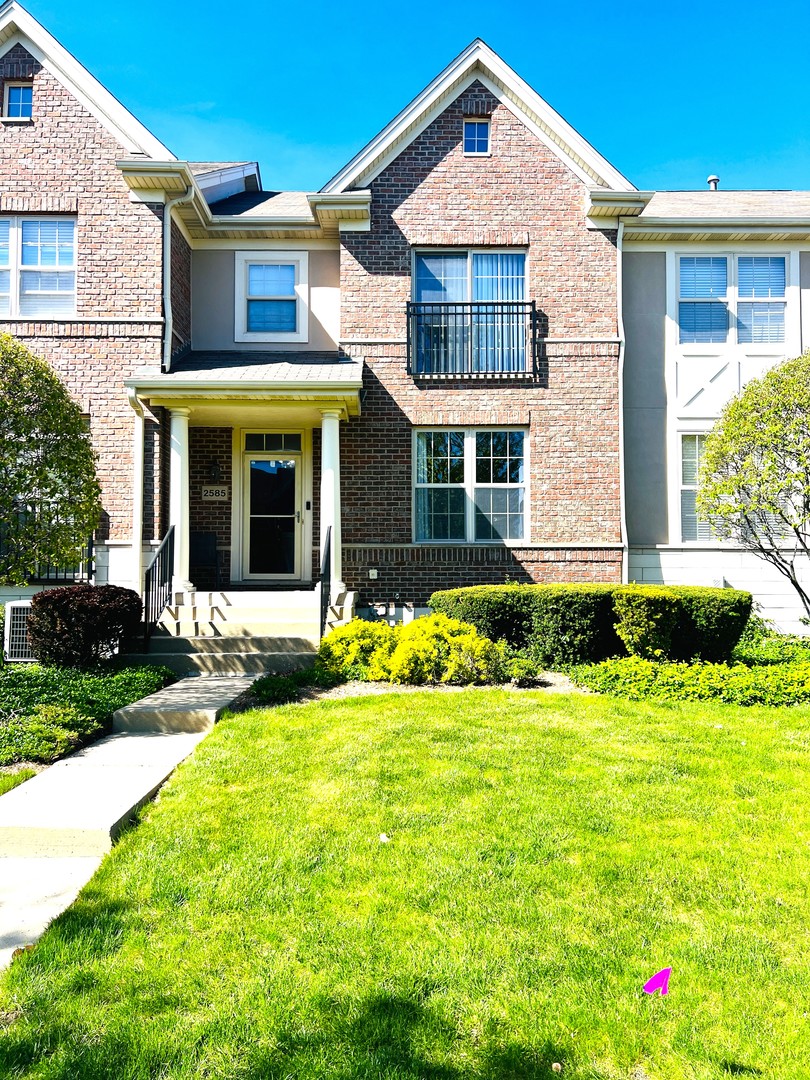 2585 Waterbury Lane, Buffalo Grove, IL