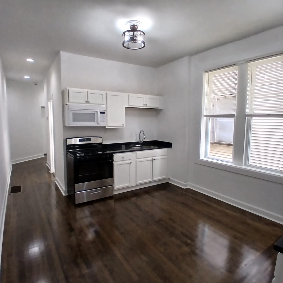 4058 W Hirsch Street #1, Chicago, IL