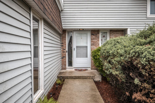 585 Sharon Way, Bolingbrook, IL